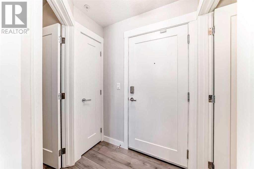 225, 400 auburn meadows Common