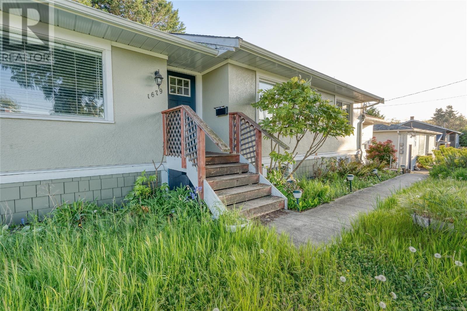 1679 Cedar Ave