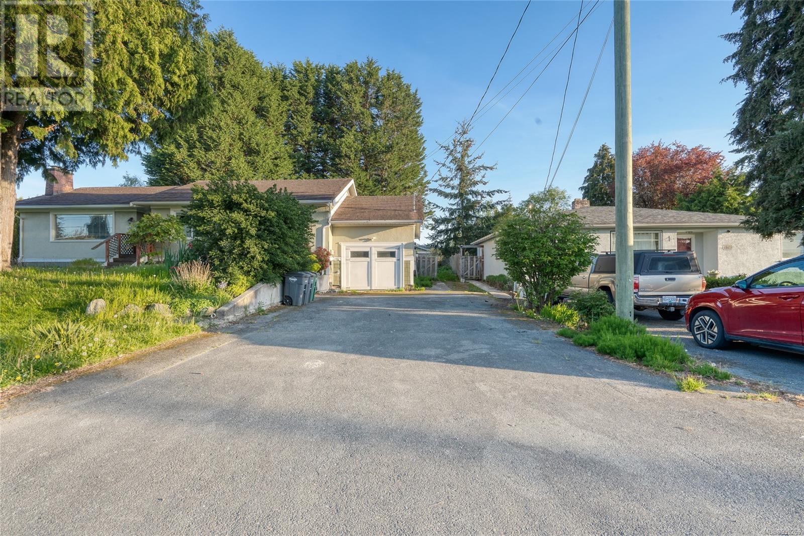 1679 Cedar Ave