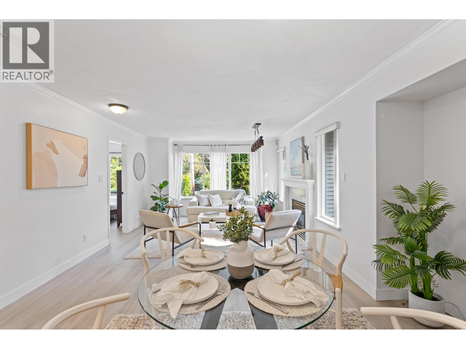 869 SEYMOUR BOULEVARD