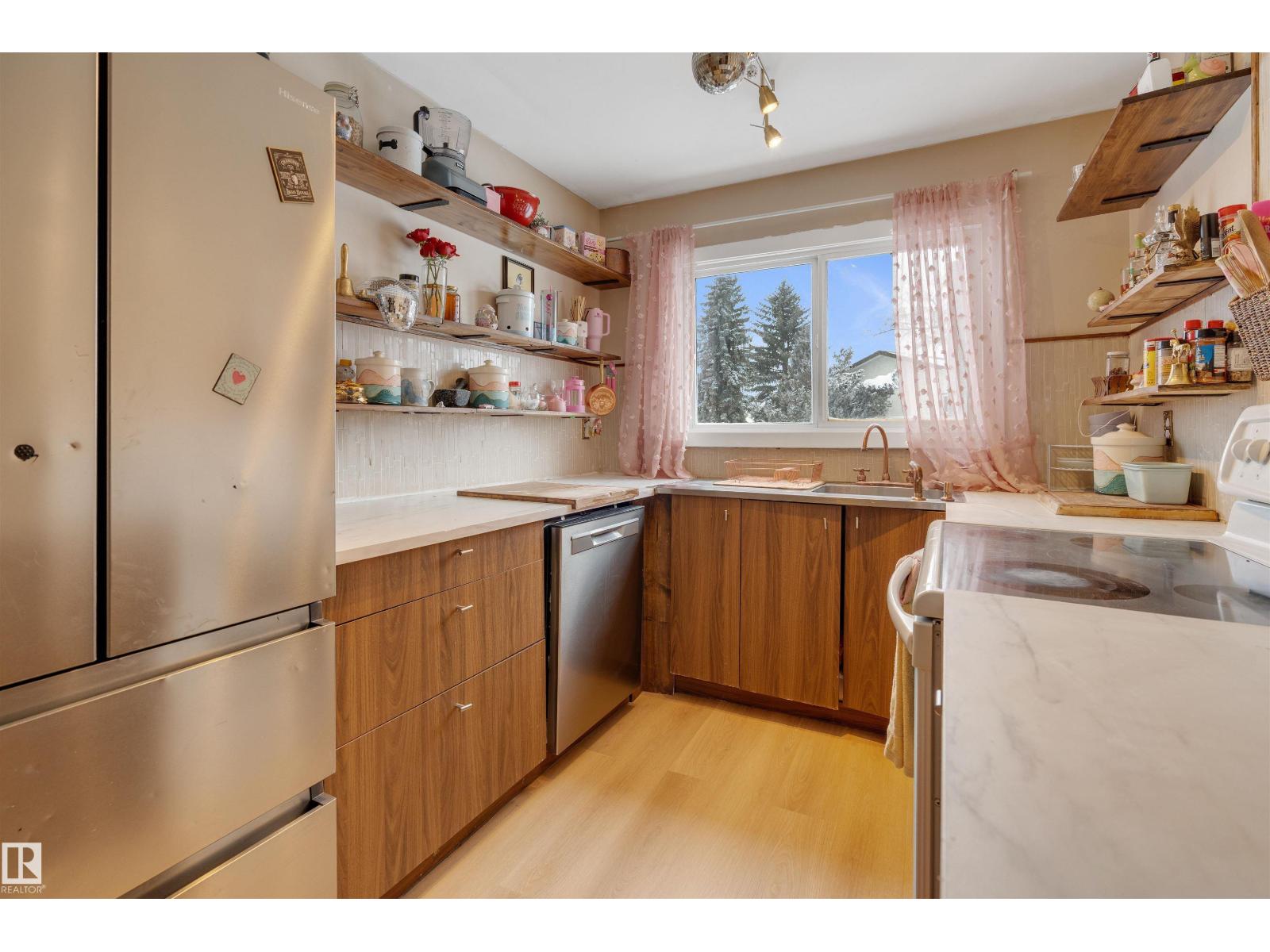 #101 16725 106 ST NW