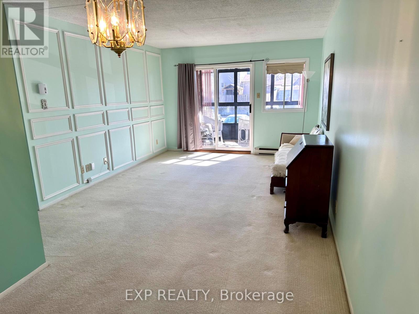 208 - 15 FINDLAY AVENUE