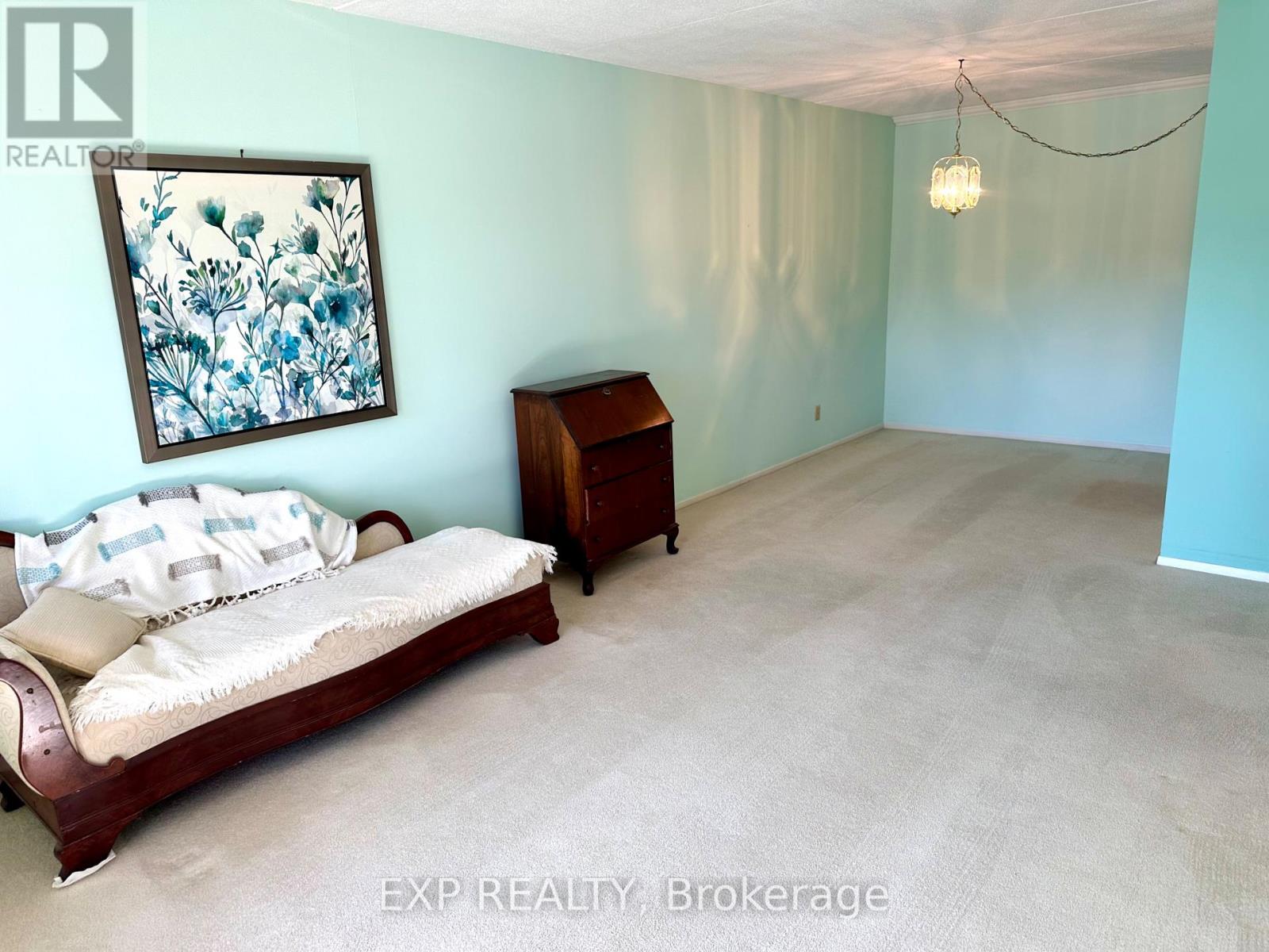 208 - 15 FINDLAY AVENUE