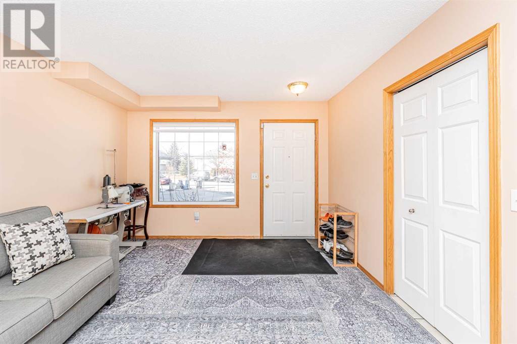 207 Appleglen Park SE