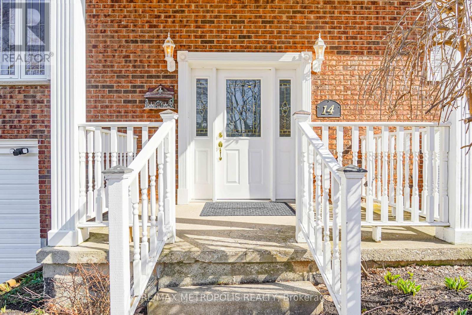 14 MURRAY HILL ROAD