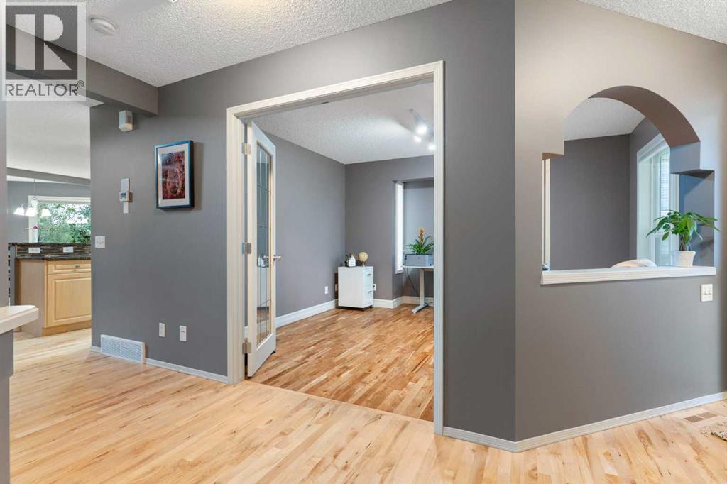 131 Valley Stream Close NW