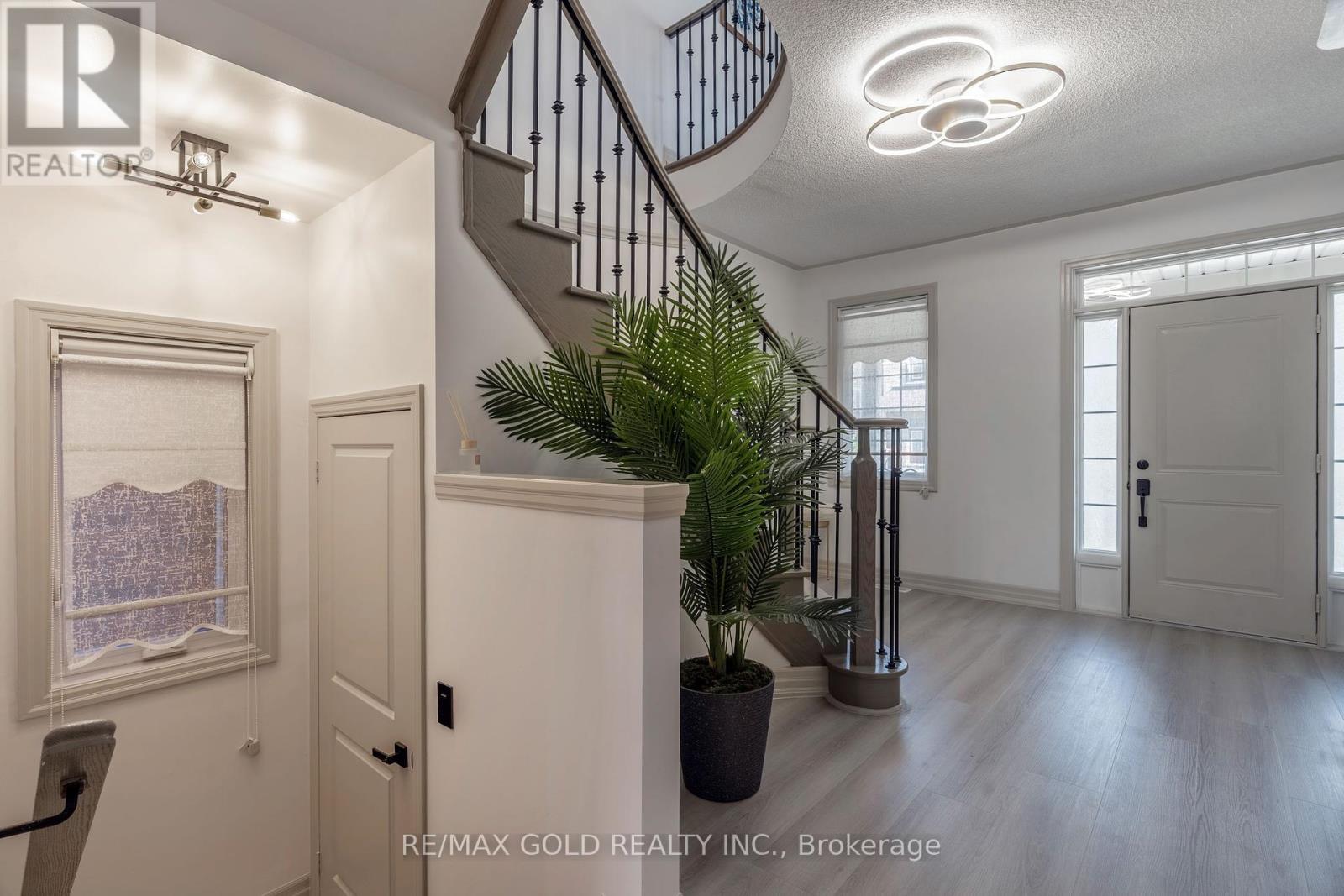 16 FRANK KELLY DRIVE