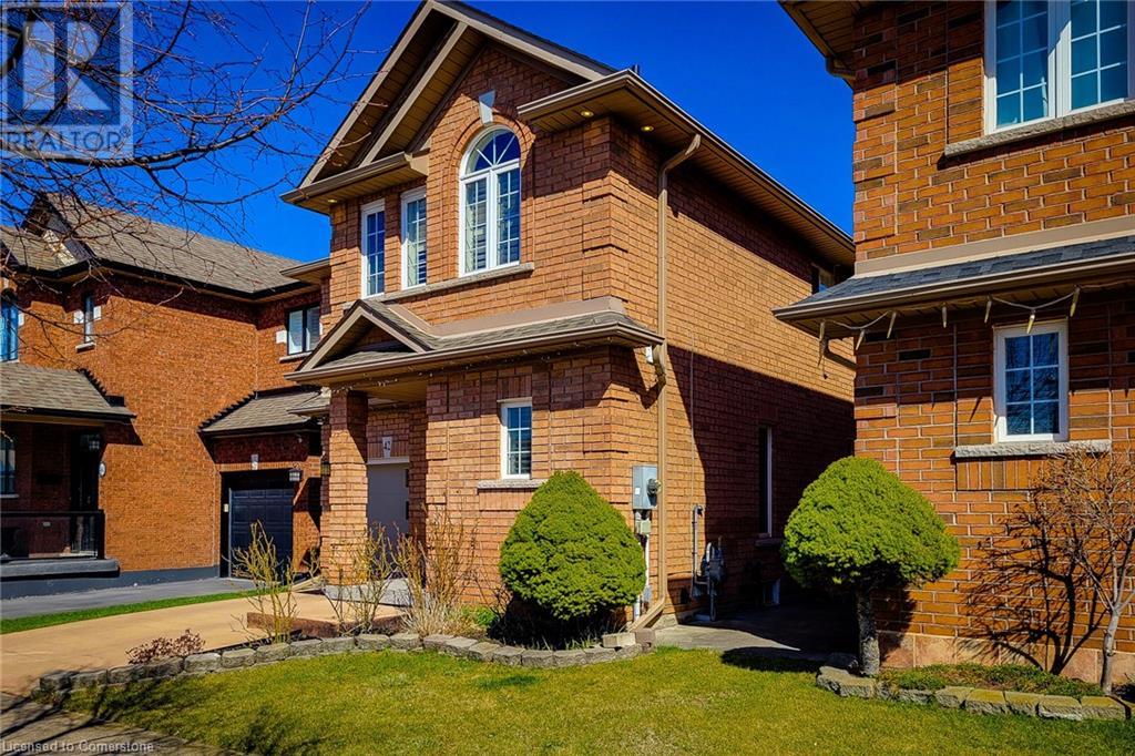 42 PEACHWOOD Crescent