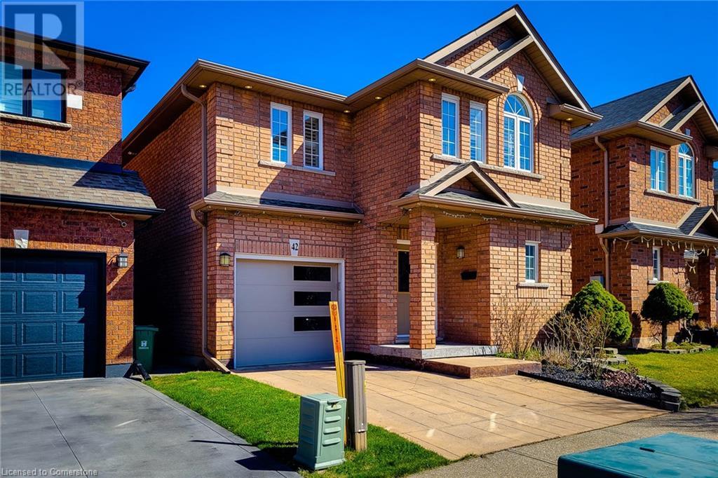 42 PEACHWOOD Crescent