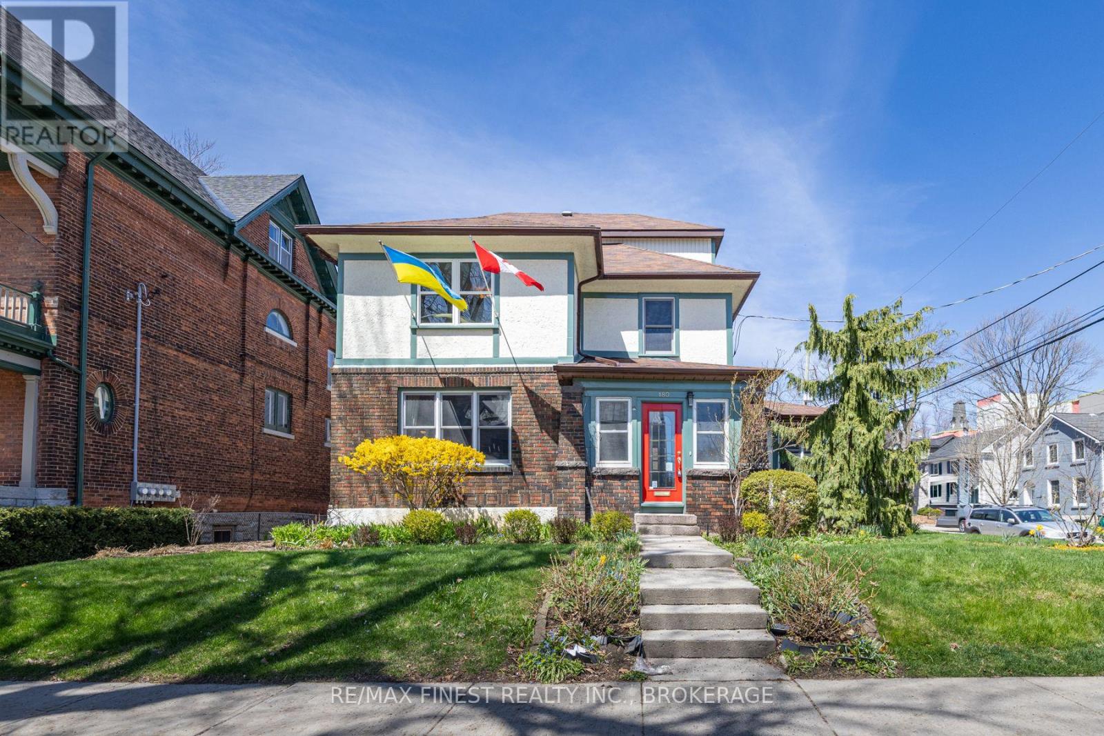 180 KING STREET E