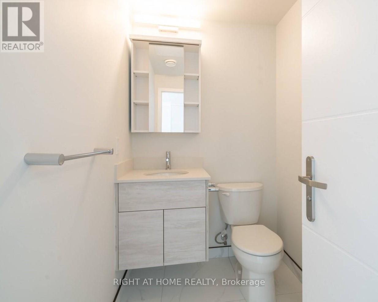 3910 - 60 FREDERICK STREET