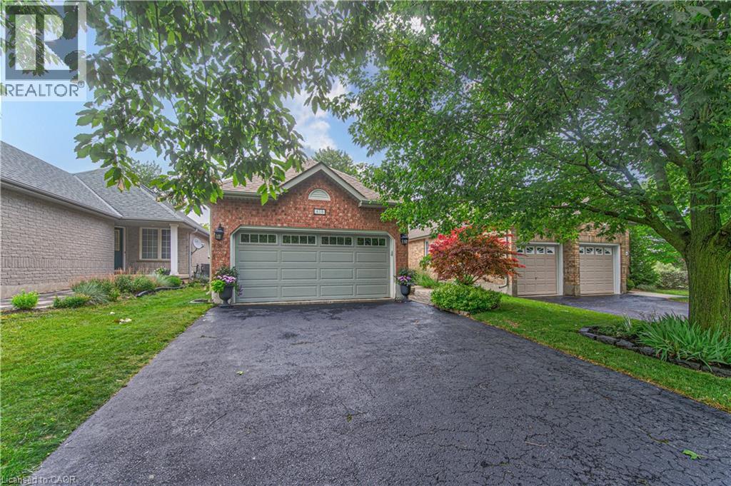 418 SANDBANKS Crescent