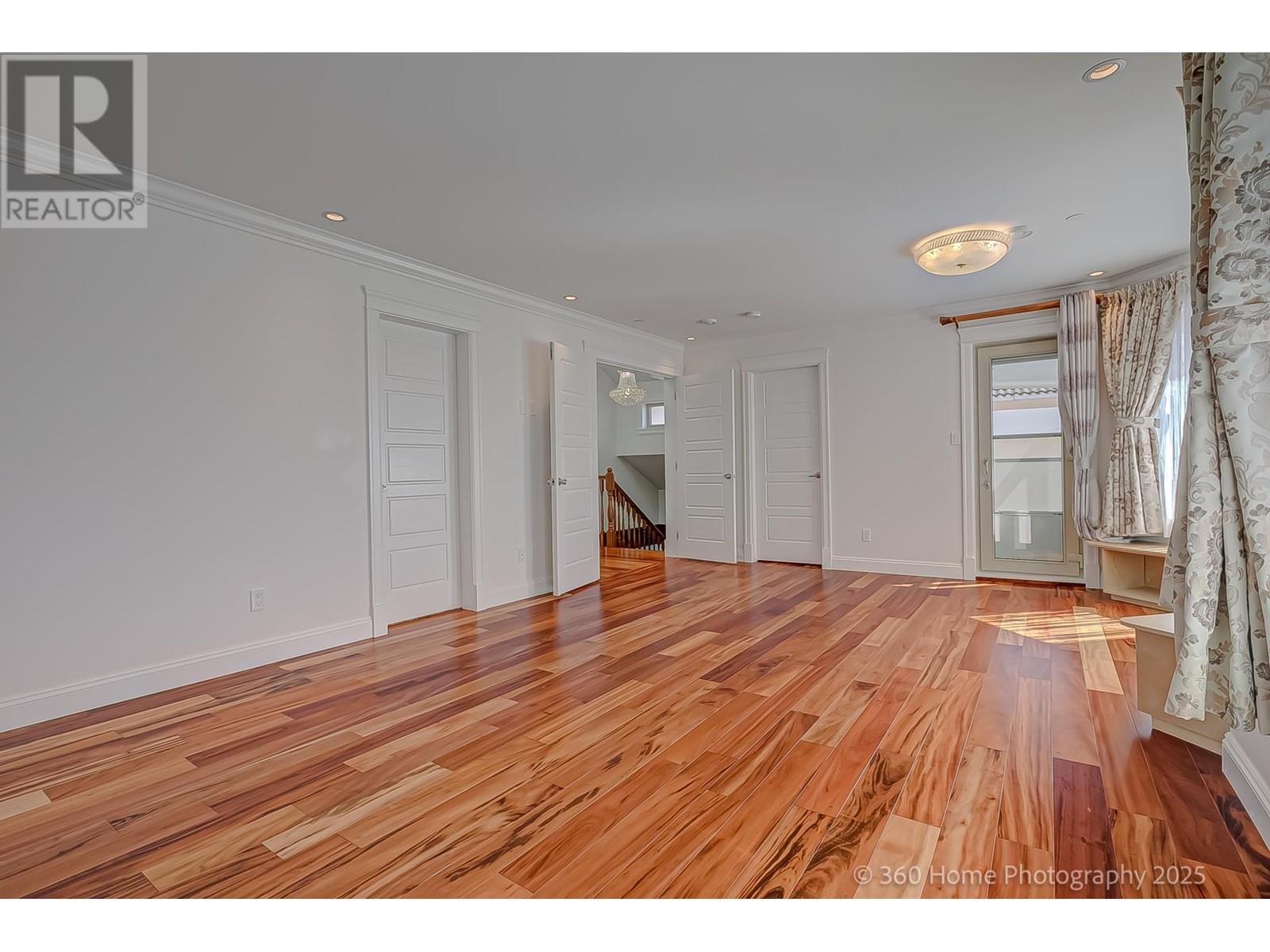 28 W 47TH AVENUE