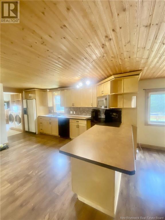 744 Salisbury Back Road
