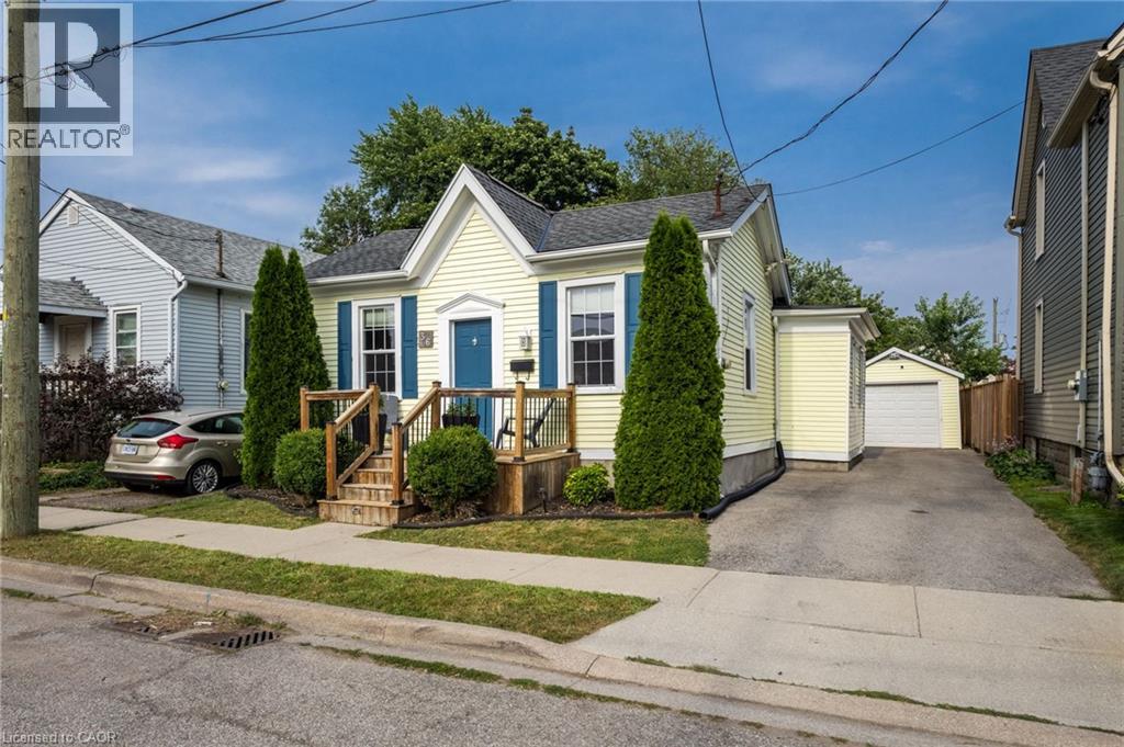36 WOODLAND Avenue