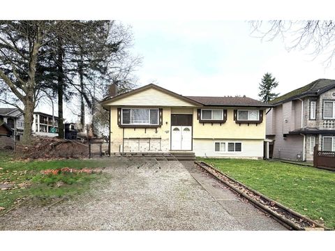 12959 CARLUKE CRESCENT Surrey BC V3V6R5