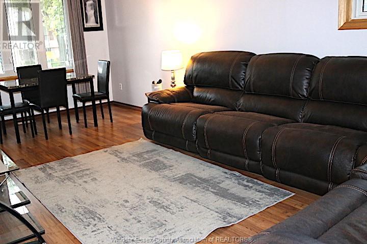 3372 HEMLOCK