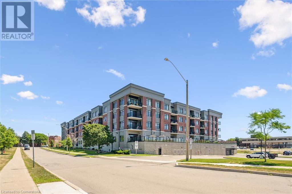 1 REDFERN Avenue Unit# 102