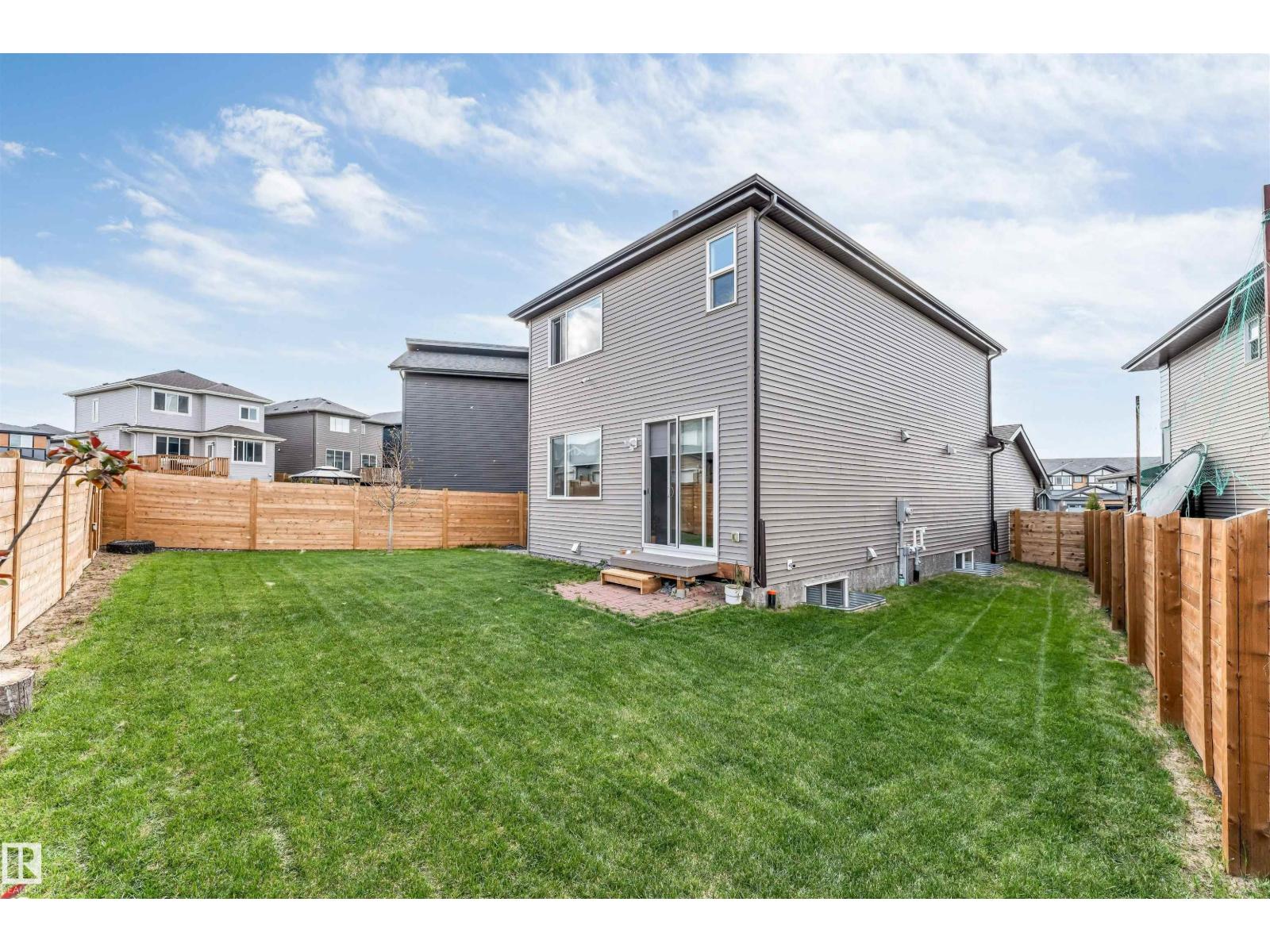 425 41 ST SW