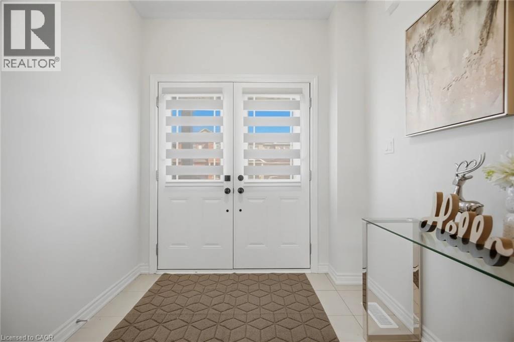 31 HUNTSWORTH Avenue