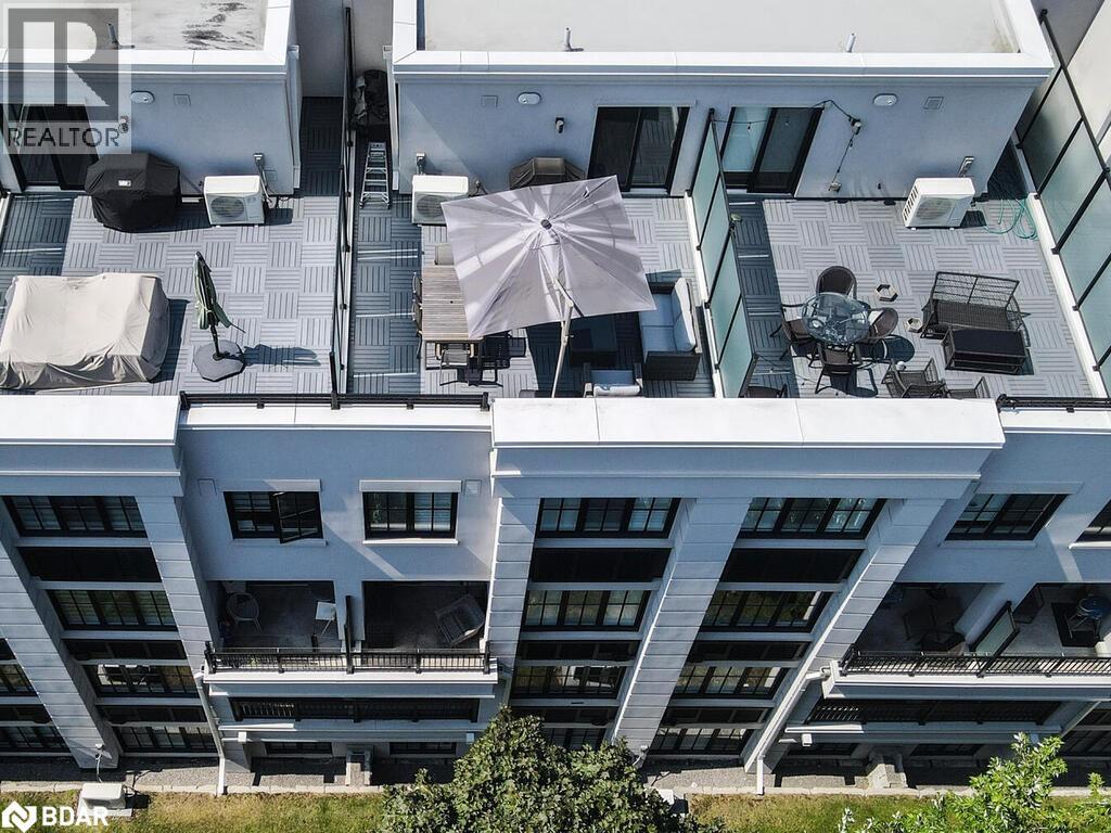 652 CRICKLEWOOD Drive Unit# 212