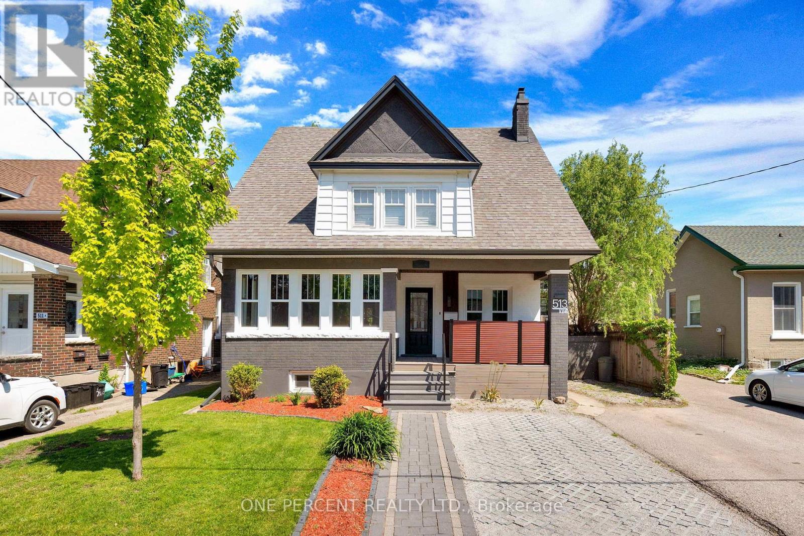 Photo 1 of 43 — 513 KING STREET, Woodstock (Woodstock - South), ON N4S1M7