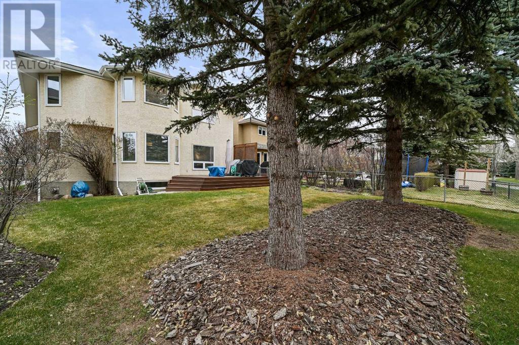 140 Mt Robson Circle SE