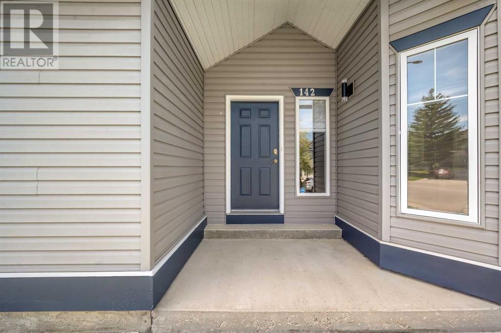142 Somerset Way SW