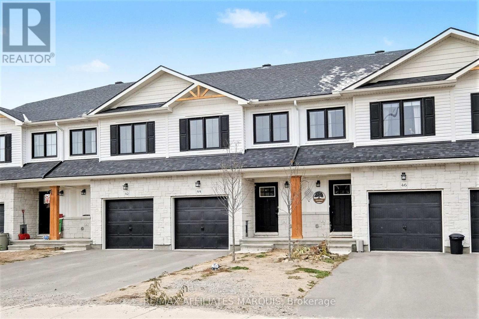 44 WHITCOMB CRESCENT