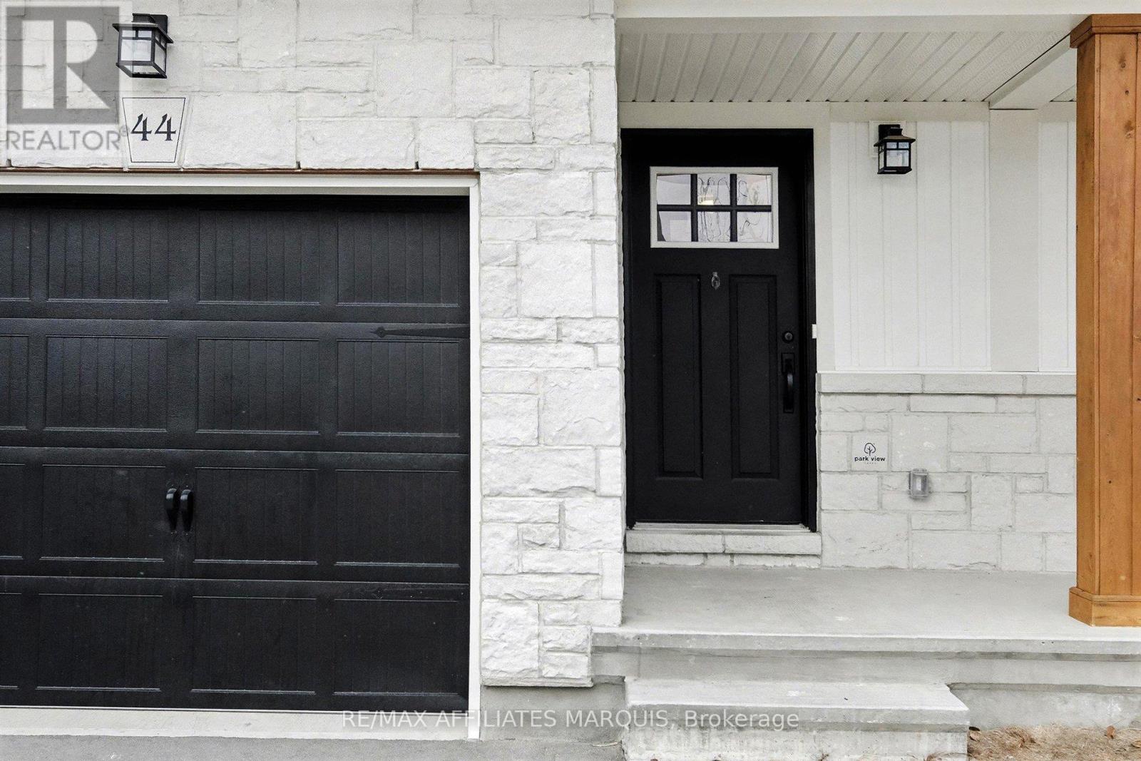 44 WHITCOMB CRESCENT