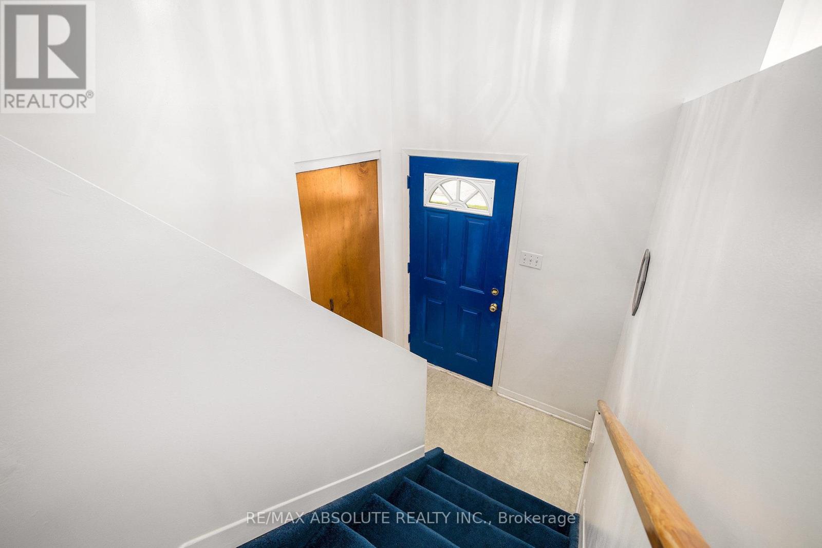 99 EDWARD STREET S