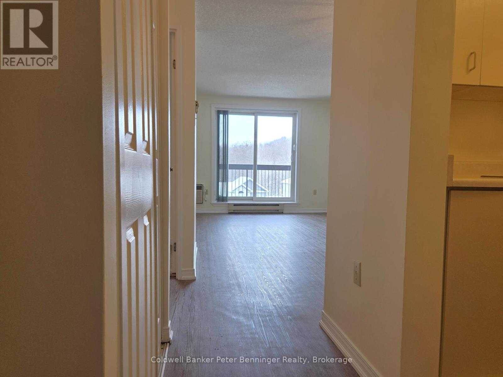 305 - 5 VALLEYSIDE DRIVE