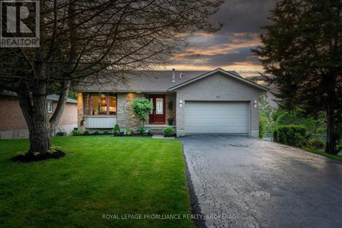 80 LIMERIDGE DRIVE Kingston (Kingston East (Incl Barret Crt)) ON K7K6L8