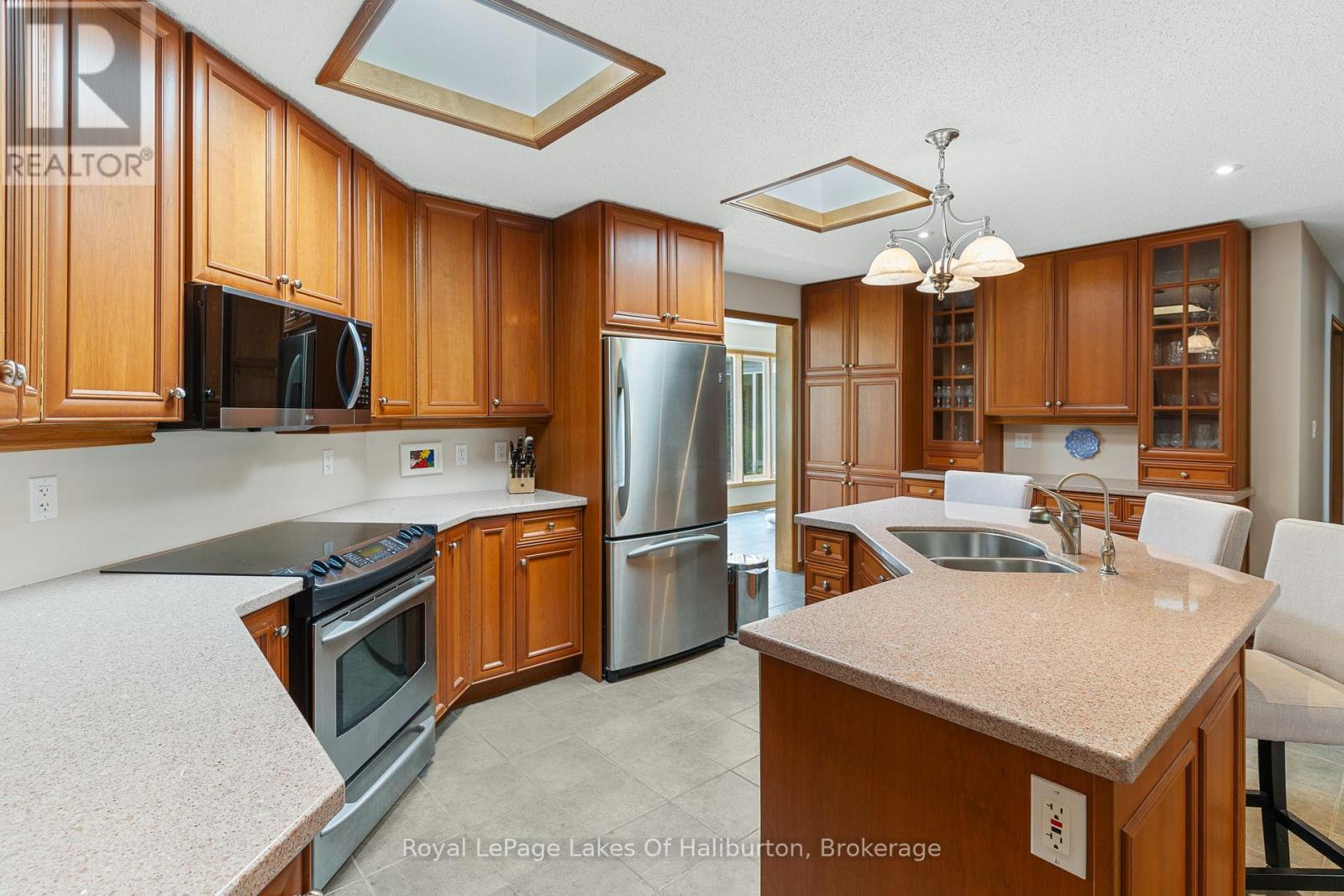 1089 PIONEER ROAD