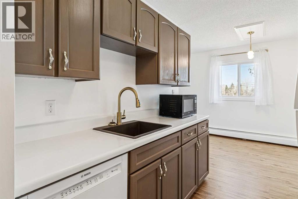 54, 366 94 Avenue SE