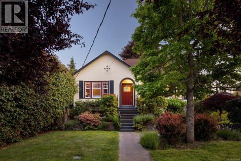 2535 Dalhousie St Oak Bay BC V8R2H8