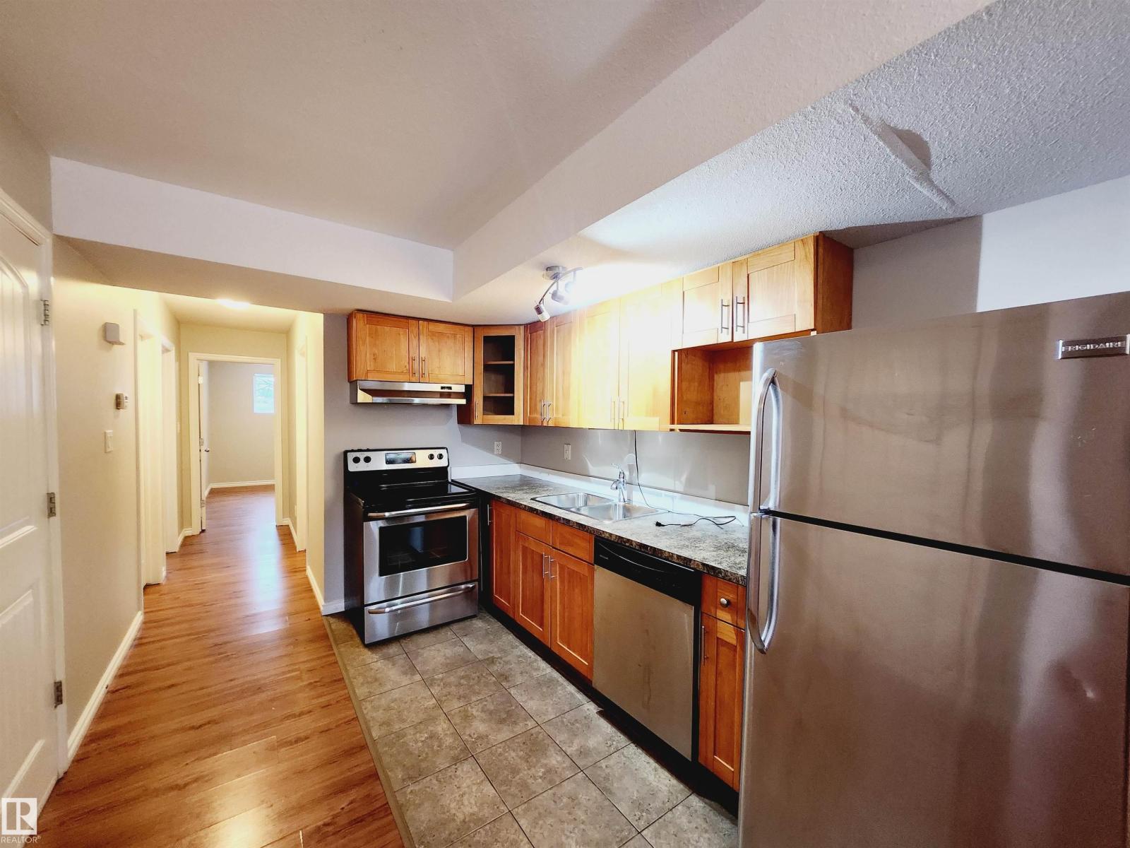 12124 122 ST NW