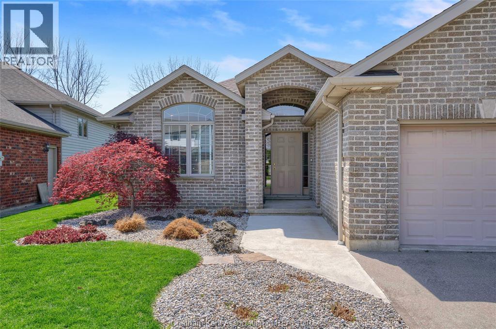 8 Windfield CRESCENT