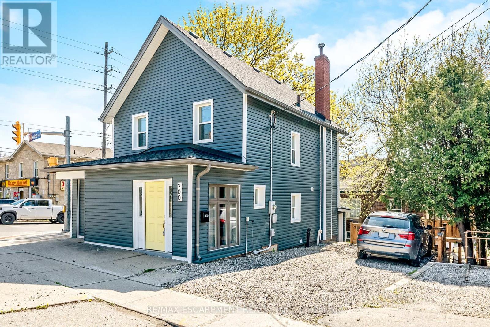 200 WATERLOO AVENUE