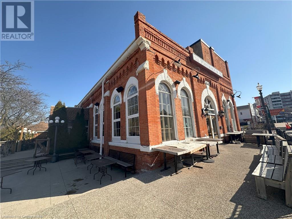 25 JONES Street