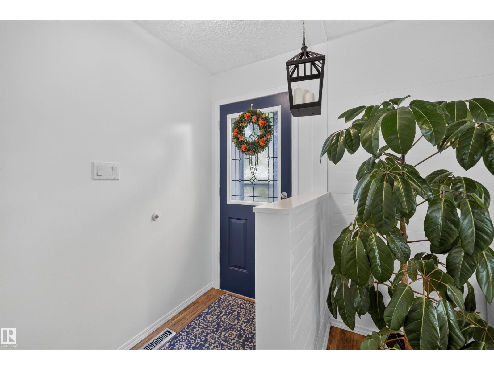 244 Knottwood RD N NW