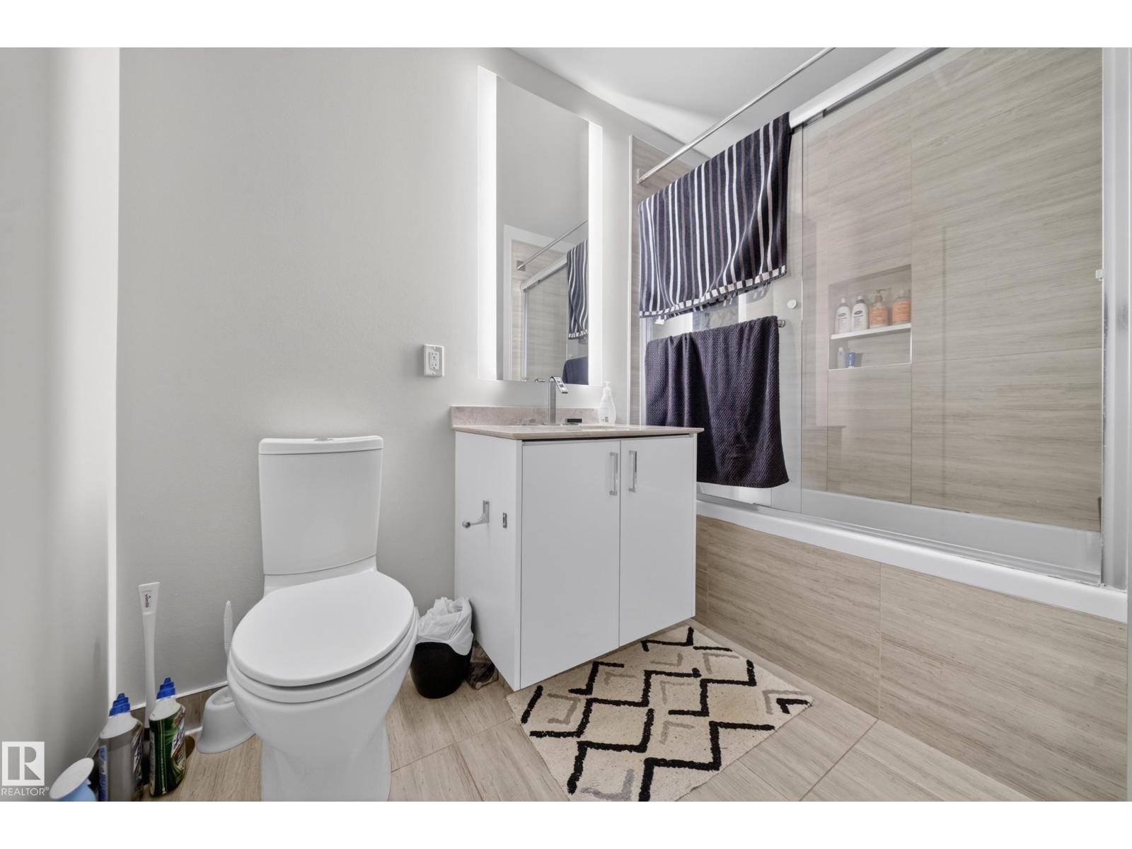 #4007 10360 102 ST NW