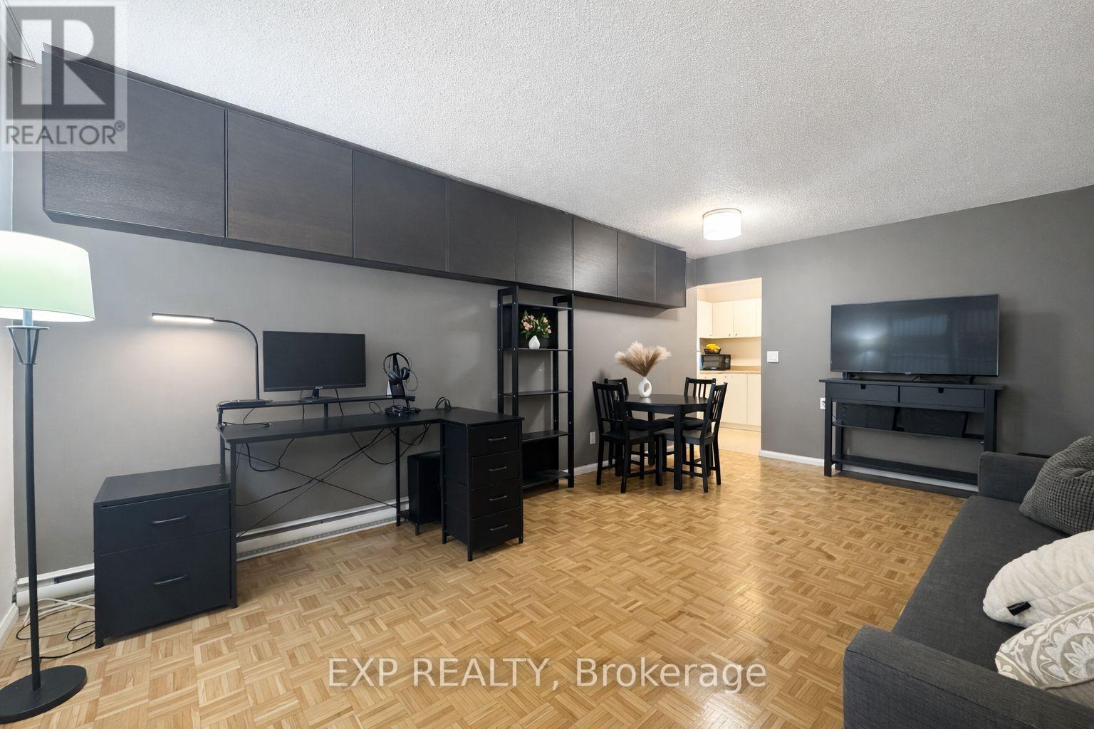 705 - 475 LAURIER AVENUE W