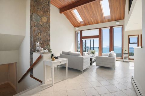 13576 13A AVENUE White Rock BC V4A1C4