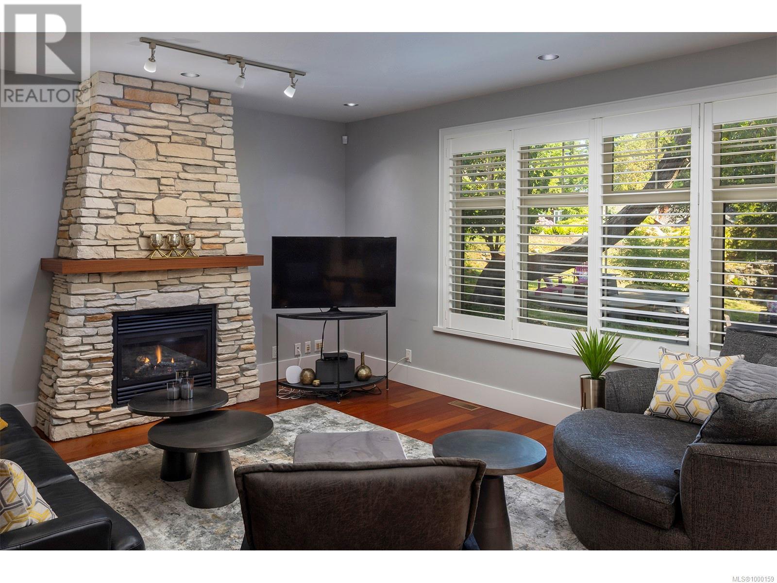 1267 Oceanwood Lane