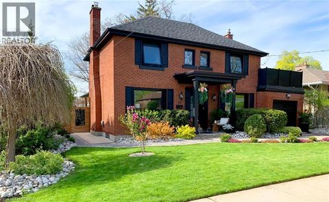 37 ELM Street Brantford ON N3R4T8