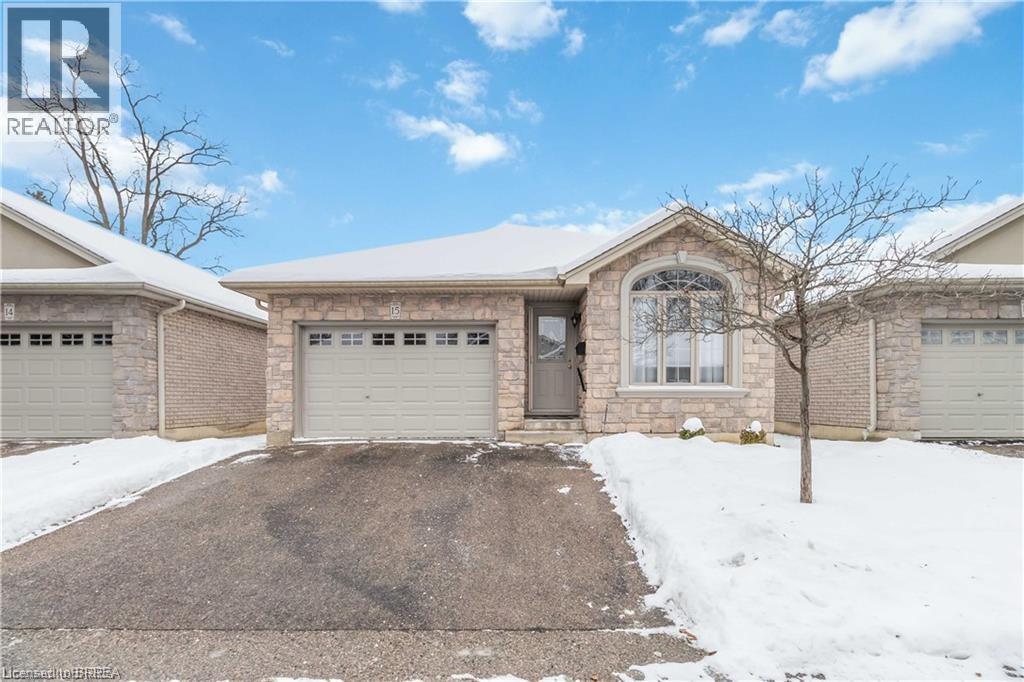 54 GLENWOOD Drive Unit# 15