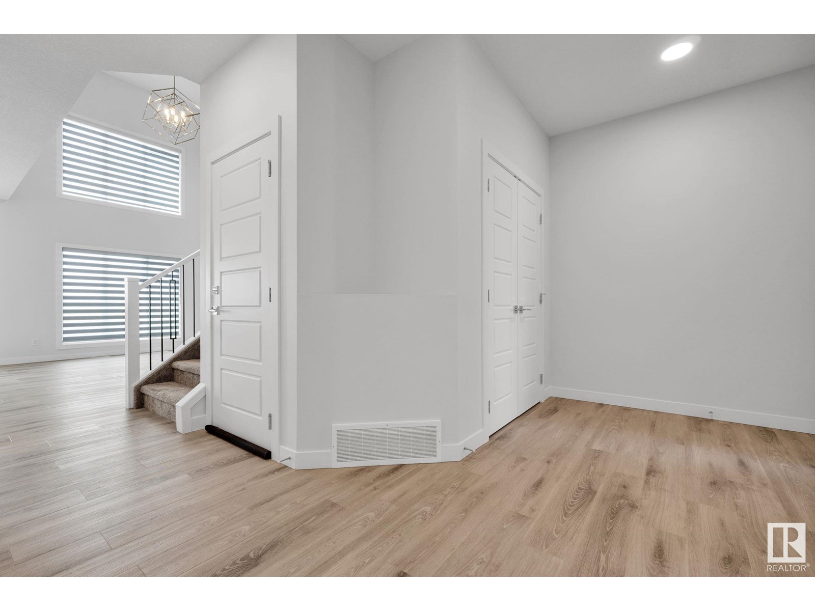 107 EDGEFIELD WY
