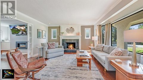 4405 Strom Ness Pl Saanich BC V8Z6S7