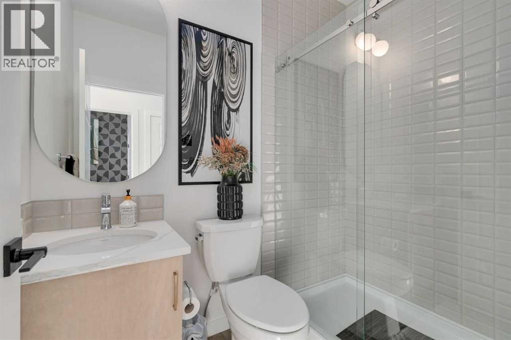 568 Buffaloberry Manor SE